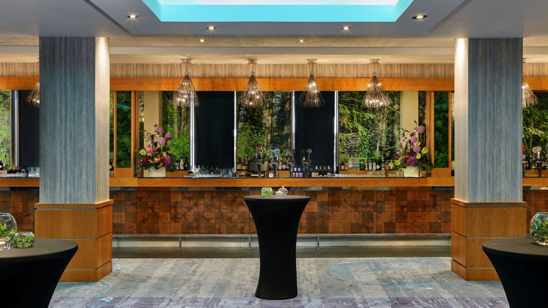 {acf_global_titles_h3_global_section_title_} Enchanting Balls