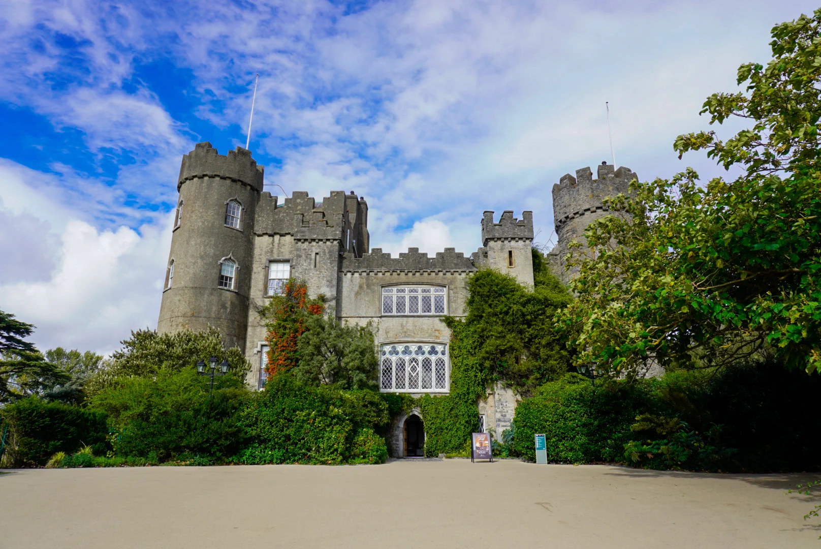 Exploring Local Attractions During Your Stay at Crowne Plaza Dublin Airport Image